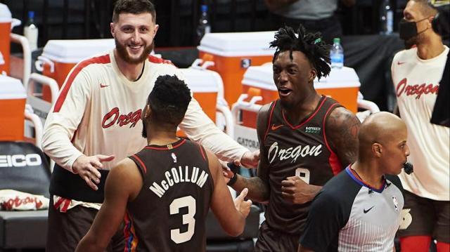 世界杯手机观看-开拓者三后卫阵容渐入佳境 连战强敌决定球队排位